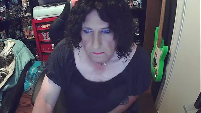 Snapshot of EricaPantyhose chatting on 6, 10, 2025 EricaPantyhose online show from 6, 10, 2025