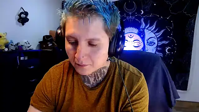 Marieblueeyes online show from 6, 2, 2025