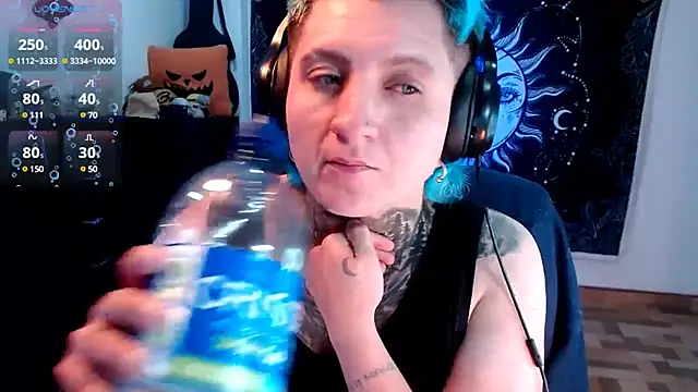 Marieblueeyes online show from 15, 2, 2025