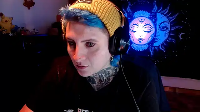 Marieblueeyes online show from 21, 2, 2025