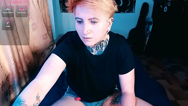 Marieblueeyes online show from 4, 11, 2025