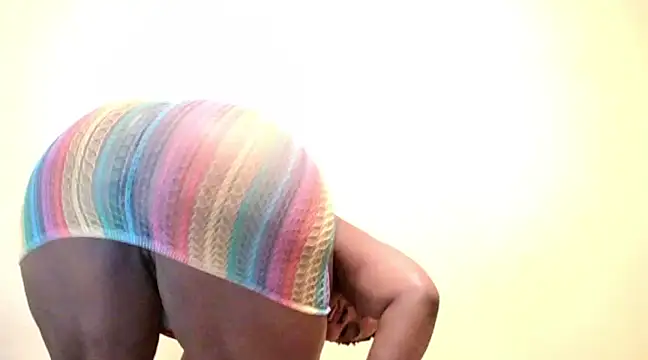 Snapshot of Queen_BootyXXX chatting on 21, 3, 2025 Queen BootyXXX online show from 21, 3, 2025