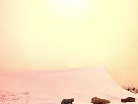 Snapshot of Queen_BootyXXX chatting on 18, 11, 2025 Queen BootyXXX online show from 18, 11, 2025