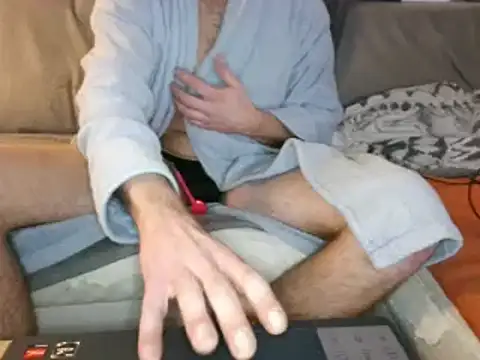 Snapshot of geilehure26 chatting on 6, 1, 2025 geilehure26 online show from 6, 1, 2025