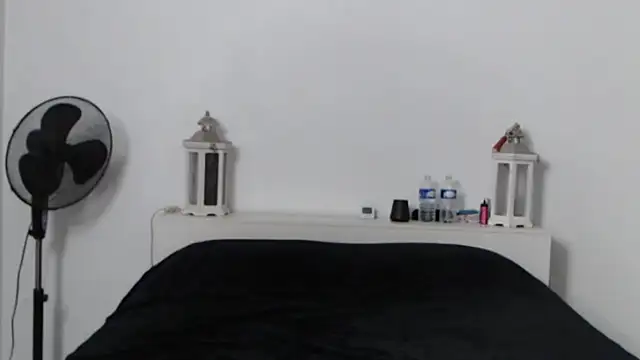 Oriane Jackson online show from 19, 10, 2025