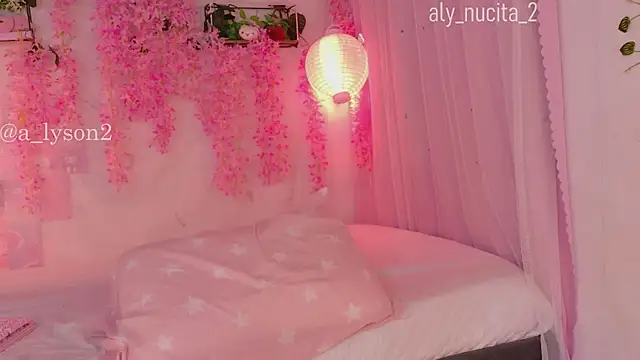 aly nucita  online show from 30, 4, 2026