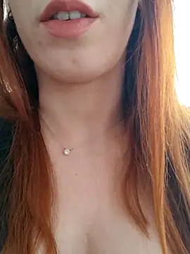 Snapshot of clara-francaise chatting on 16, 2, 2026 clara-francaise online show from 16, 2, 2026