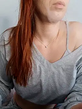 Snapshot of clara-francaise chatting on 24, 2, 2026 clara-francaise online show from 24, 2, 2026