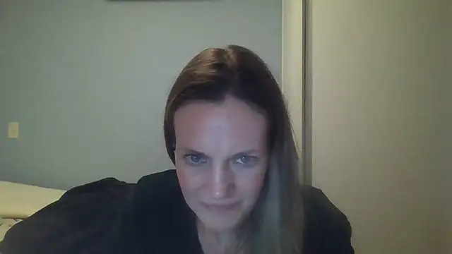 Snapshot of Annylove1 chatting on 22, 10, 2025 Annylove1 online show from 22, 10, 2025