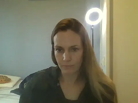 Snapshot of Annylove1 chatting on 30, 10, 2025 Annylove1 online show from 30, 10, 2025