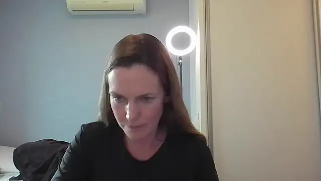 Snapshot of Annylove1 chatting on 17, 11, 2025 Annylove1 online show from 17, 11, 2025