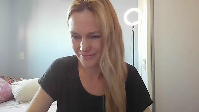 Annylove1 online show from 16, 4, 2026