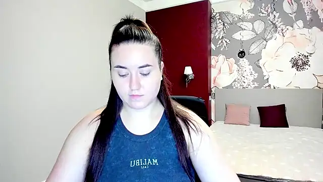 Roxie Bradley online show from 18, 2, 2026