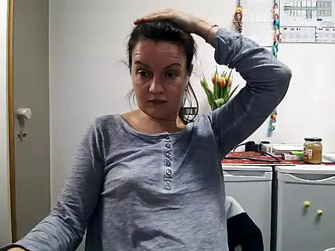 Snapshot of LoveNBloom chatting on 20, 2, 2025 LoveNBloom online show from 20, 2, 2025