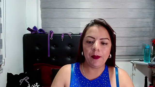 Snapshot of VIOLETTA-HOT chatting on 1, 3, 2025 VIOLETTA-HOT online show from 1, 3, 2025