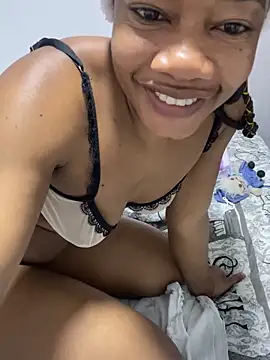 Snapshot of _yisela_ chatting on 5, 12, 2024  yisela  online show from 5, 12, 2024