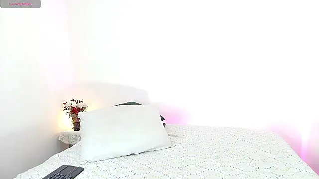 Snapshot of kattyytaylor chatting on 4, 2, 2026 kattyytaylor online show from 4, 2, 2026