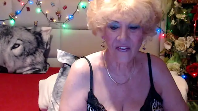 Snapshot of HappyWomanOn chatting on 30, 5, 2026 HappyWomanOn online show from 30, 5, 2026