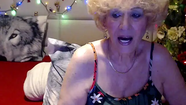 Snapshot of HappyWomanOn chatting on 31, 5, 2026 HappyWomanOn online show from 31, 5, 2026