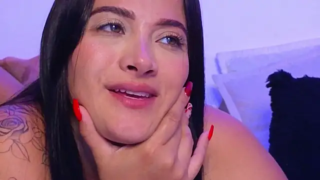 Marianaa Lopezz online show from 27, 12, 2024