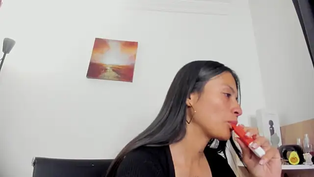 Snapshot of nia__white chatting on 10, 6, 2026 nia white online show from 10, 6, 2026