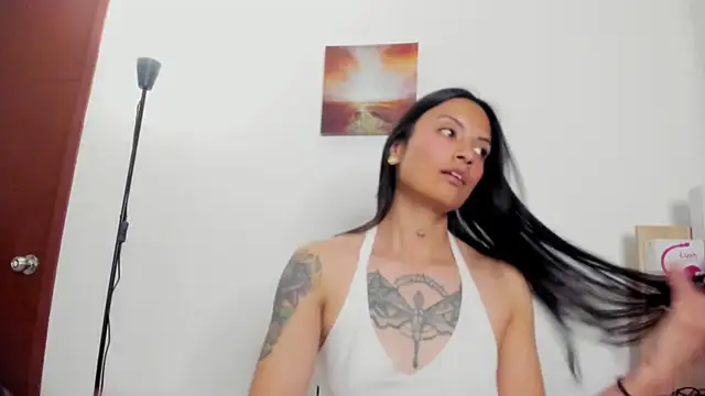Snapshot of nia__white chatting on 16, 7, 2026 nia white online show from 16, 7, 2026