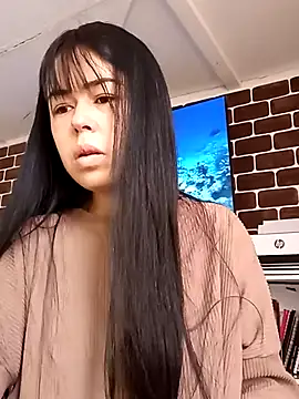 Snapshot of ArianaSmith69 chatting on 8, 3, 2025 ArianaSmith69 online show from 8, 3, 2025