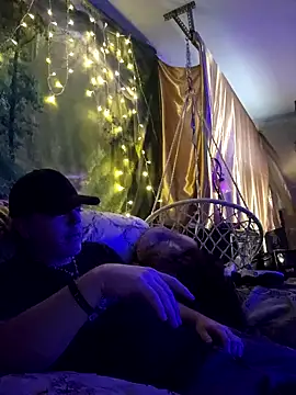 Hotredheadandtoungelasher online show from 8, 12, 2024