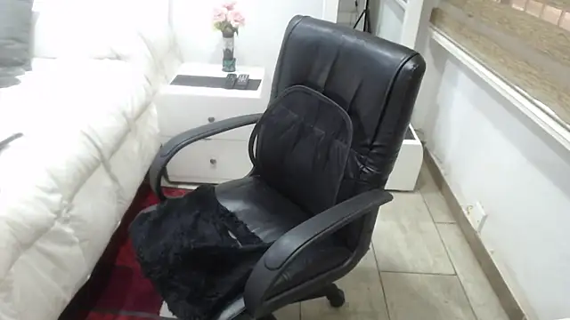 jesy hot online show from 9, 2, 2026