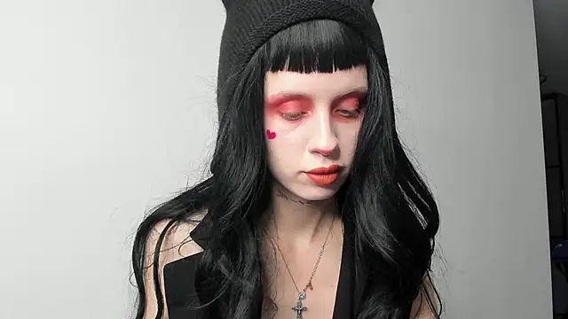 Snapshot of FlowerOfSin2001 chatting on 12, 3, 2025 FlowerOfSin2001 online show from 12, 3, 2025