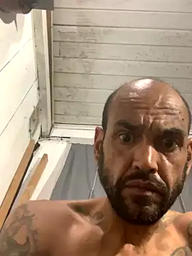 Snapshot of raphadoors19 chatting on 19, 10, 2025 raphadoors19 online show from 19, 10, 2025