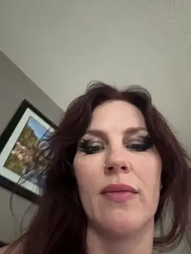 Snapshot of courtneyoccult chatting on 4, 10, 2025 courtneyoccult online show from 4, 10, 2025