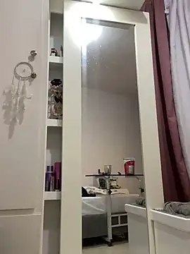 Snapshot of Kataliina chatting on 18, 2, 2025 Kataliina online show from 18, 2, 2025