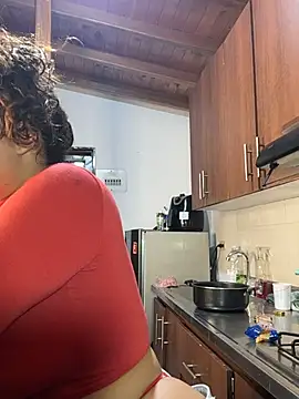 GiselReyes online show from 7, 10, 2025