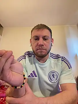 Weestud94 online show from 11, 3, 2025