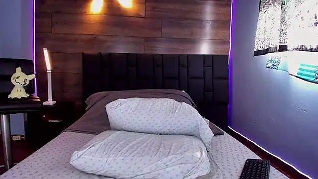 Snapshot of anthonylatynxd chatting on 21, 2, 2025 anthonylatynxd online show from 21, 2, 2025