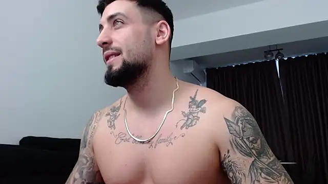 Snapshot of _DylanGreen chatting on 1, 2, 2025 DylanGreen online show from 1, 2, 2025