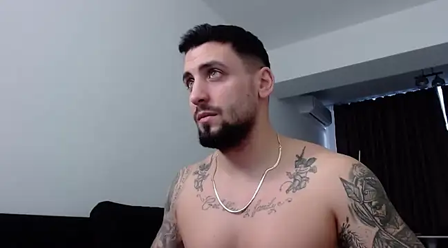 Snapshot of _DylanGreen chatting on 14, 2, 2025 DylanGreen online show from 14, 2, 2025