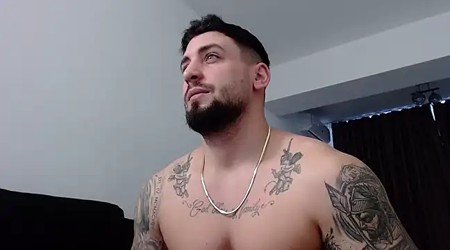 Snapshot of _DylanGreen chatting on 21, 2, 2025 DylanGreen online show from 21, 2, 2025