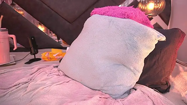 violeta aroca online show from 22, 2, 2025