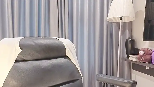 Snapshot of Kya_Choco8 chatting on 28, 10, 2025 Kya Choco8 online show from 28, 10, 2025