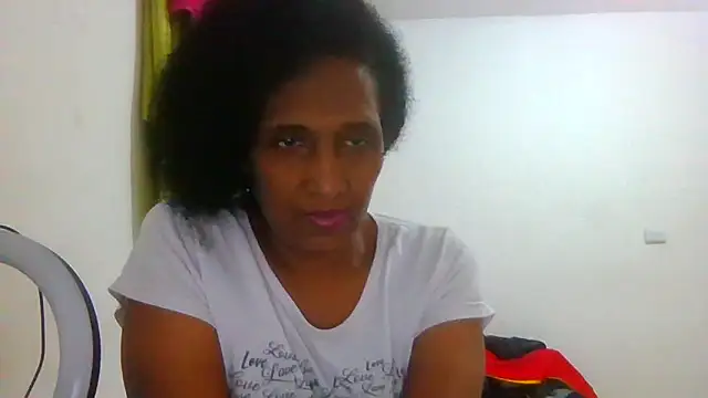 Snapshot of Aishamara chatting on 24, 9, 2025 Aishamara online show from 24, 9, 2025