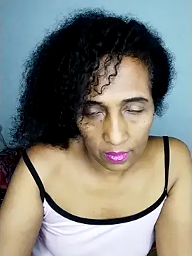 Snapshot of Aishamara chatting on 1, 12, 2025 Aishamara online show from 1, 12, 2025