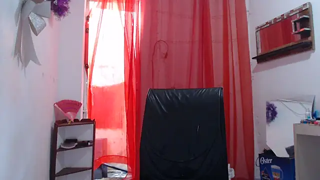 Snapshot of heyline_milf chatting on 8, 5, 2026 heyline milf online show from 8, 5, 2026