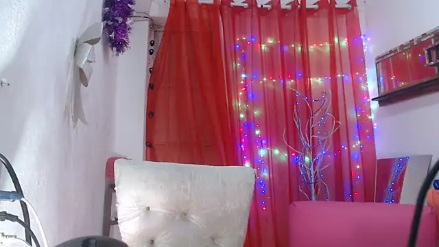 Snapshot of heyline_milf chatting on 25, 6, 2026 heyline milf online show from 25, 6, 2026