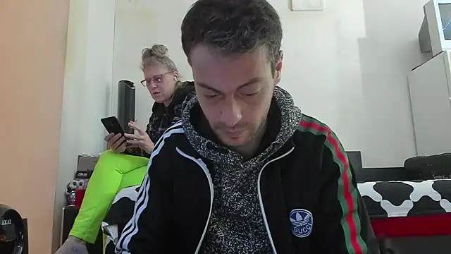 sweetheart loves online show from 18, 4, 2026