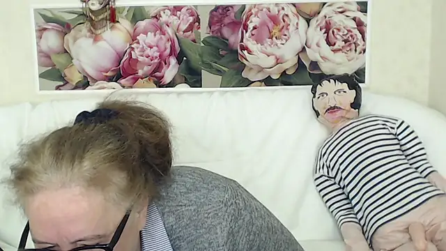 FlaviaSquirts online show from 1, 11, 2025