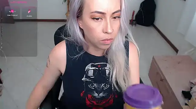 charlottezoe15 online show from 4, 12, 2024