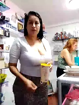 Snapshot of keilymadam chatting on 6, 12, 2024 keilymadam online show from 6, 12, 2024