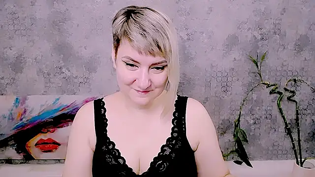 Djullia online show from 12, 7, 2026